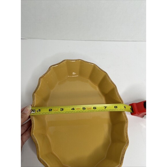 Gold Cerutil Stoneware casserole dish Scalloped edge from Portugal 12"L x 8.5"W - Picture 5 of 6